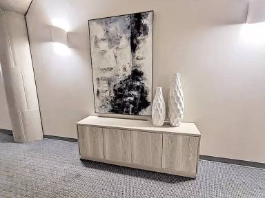 Main picture of 1024 Dodge St