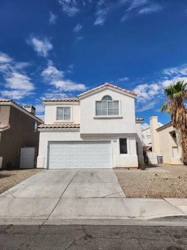 Main picture of 1801 Klamath Falls Way