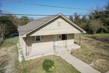 Main picture of 307 Olivia Ln