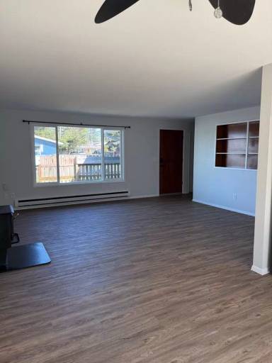 Main picture of 2425 State St