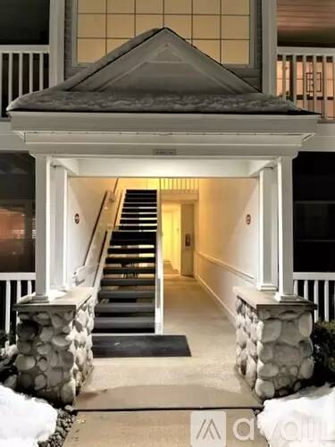 Main picture of 827 W Barrington Cir