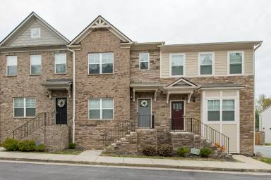 Main picture of 142 Kiram Ter SW