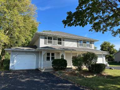Main picture of 828 N Oakwood Rd