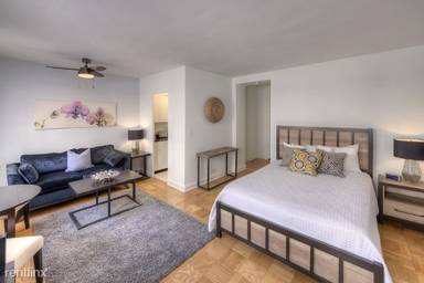 Main picture of 2970 N Sheridan Rd Apartments