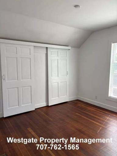 Main picture of 214 Walnut St