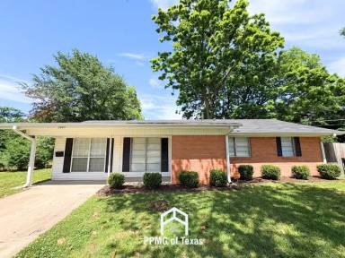 Main picture of 2409 Eloise Cir