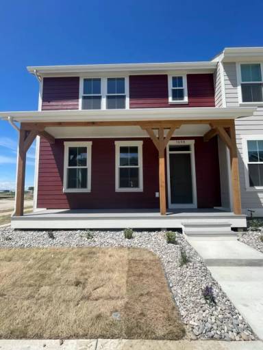 Main picture of 1698 St George Blvd