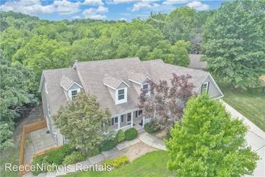 Main picture of 1012 NE Bryant Ct
