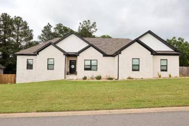 Main picture of 1596 Alamosa Dr