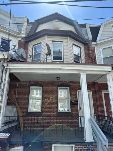 Main picture of 118 S Broom St