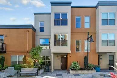 Main picture of 6279 NE Carillion Dr