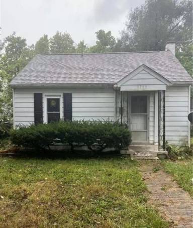Main picture of 3704 Evansville Ave