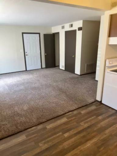 Main picture of 616 S Mount Carmel Ave