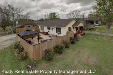 Main picture of 101 Marietta Dr