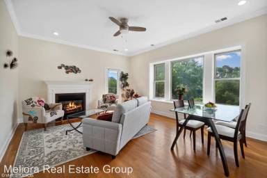 Main picture of 4721 S Greenwood Ave