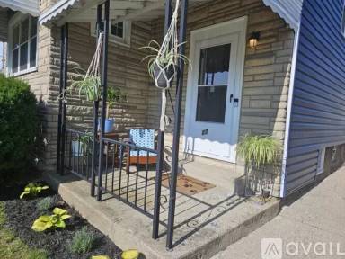 Main picture of 27 Lyndale Ave