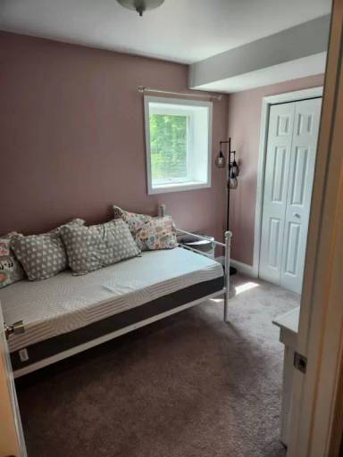 Main picture of 447 Oliver Ridge Ln