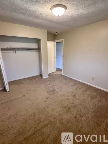 Main picture of 2712 Narraganset Dr