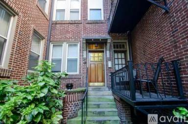 Main picture of 1413 Colonial Ave