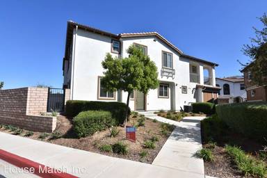 Main picture of 28045 Calle Estrella