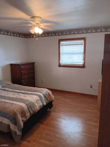 Main picture of 110 W Main St