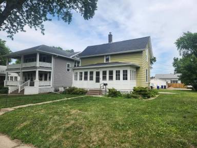 Main picture of 2809 N Main St