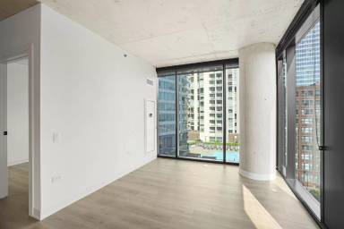 Main picture of 244 W Polk St