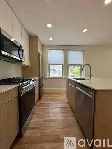 Main picture of 22 Bradlee Rd