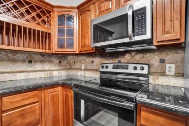 Main picture of 4872 NW 95th Ave