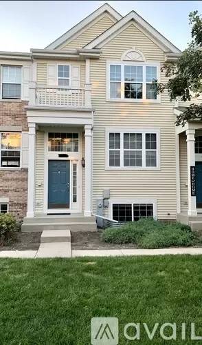Main picture of 906 Clover Ln
