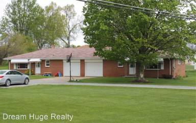 Main picture of 705 Lindaire Ln E