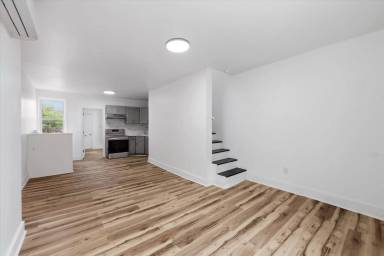 Main picture of 2318 N Beechwood St