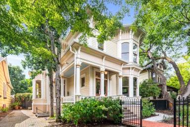 Main picture of 2234 NW Johnson St