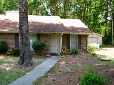 Main picture of 145 Chase Ct