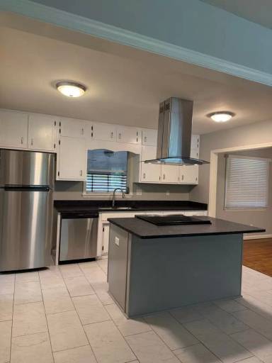 Main picture of 4512 Roberta Cir