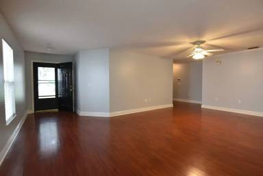 Main picture of 441 Augustine Ct