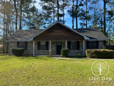 Main picture of 706 Robin Hood Dr