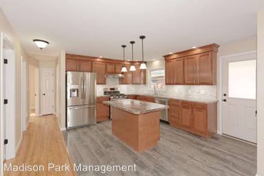 Main picture of 614 Park Ave