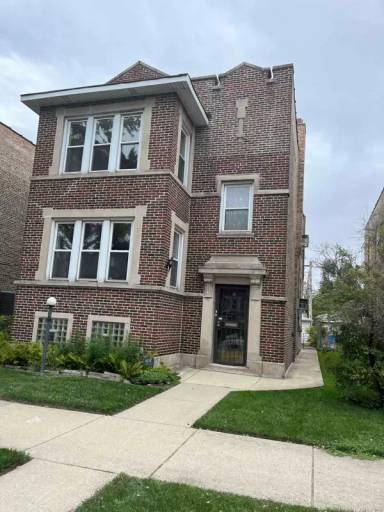 Main picture of 62 W 74th St