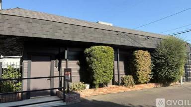 Main picture of 617 W Tulare Ave