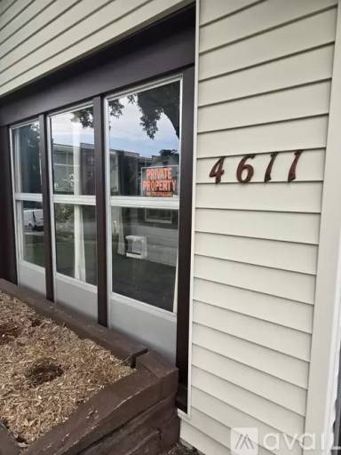 Main picture of 4611 Davenport St
