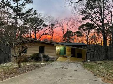 Main picture of 6 Lambeth Cir