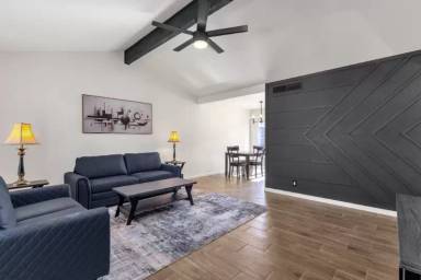 Main picture of 6519 S Kenneth Pl