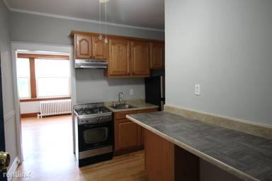 Main picture of 2651 N Harding Ave