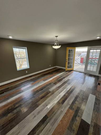 Main picture of 3710 E Washington St