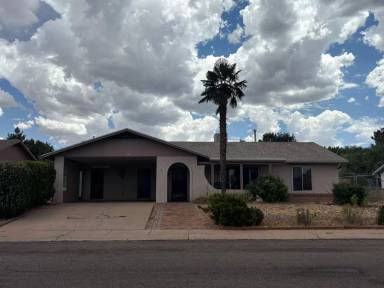 Main picture of 554 Hegge Dr
