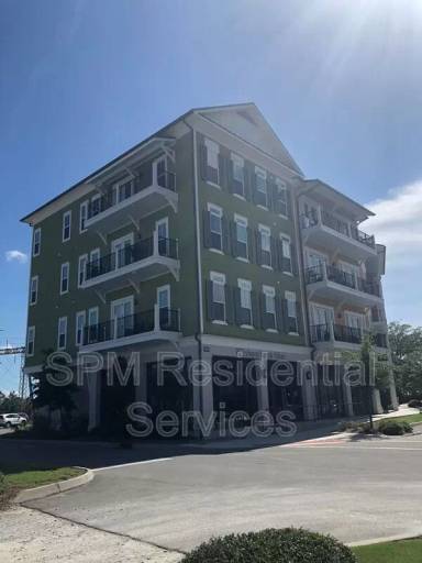 Main picture of 204 Arcadian Row