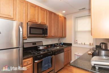 Main picture of 3508 W Cortland St