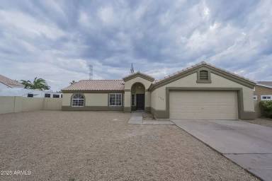 Main picture of 3203 E Dover St