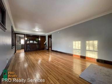 Main picture of 1377 Payne Ave